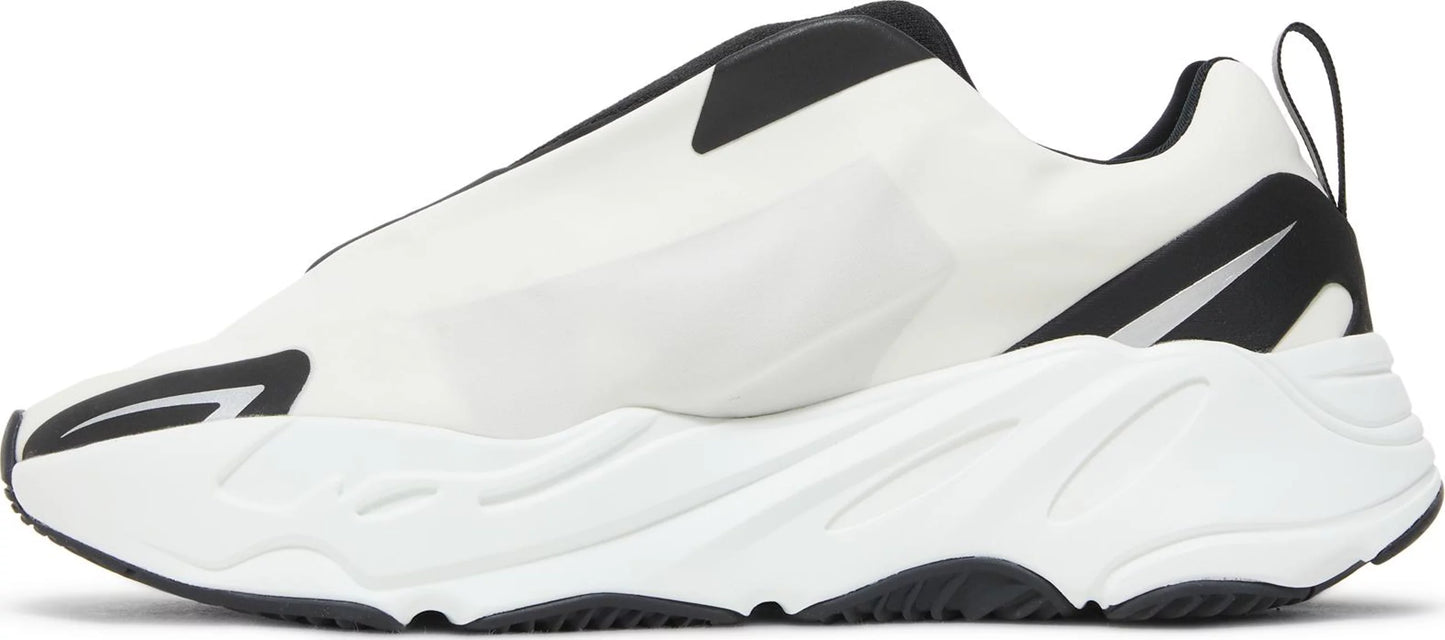 Yeezy 700 MNVN