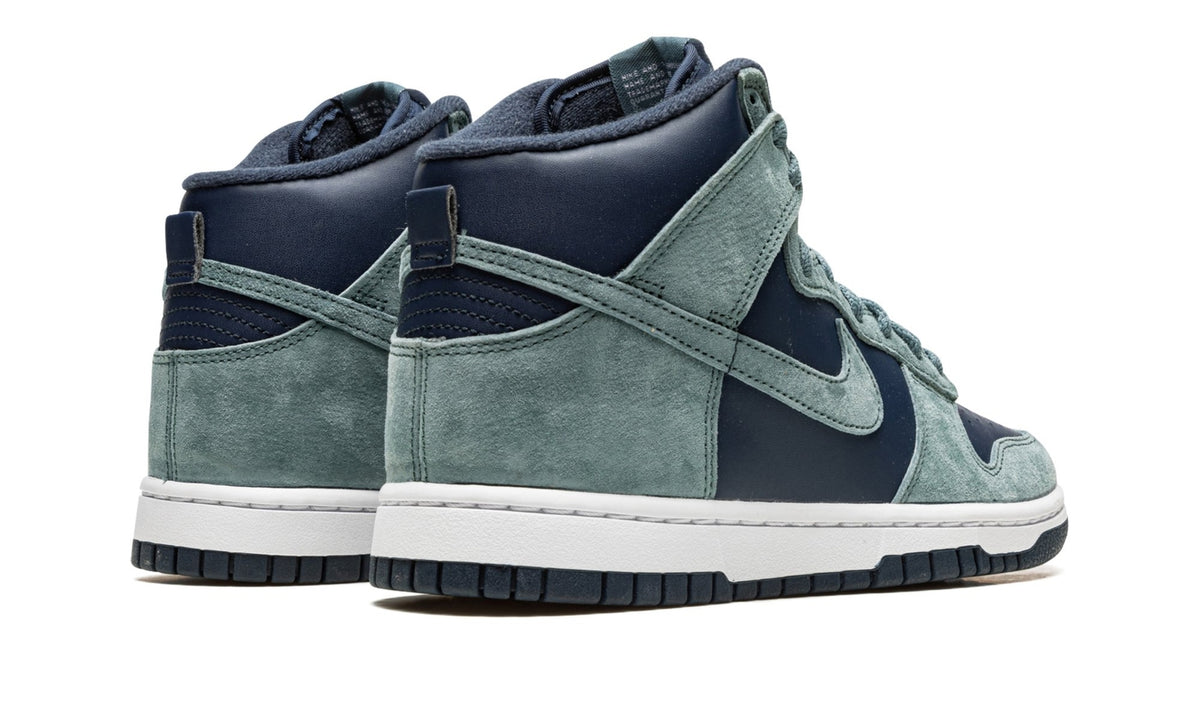 Nike Dunk Hi Retro PRM