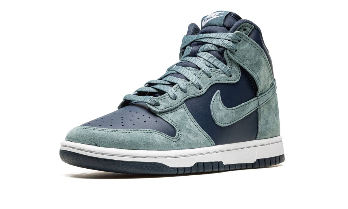 Nike Dunk Hi Retro PRM